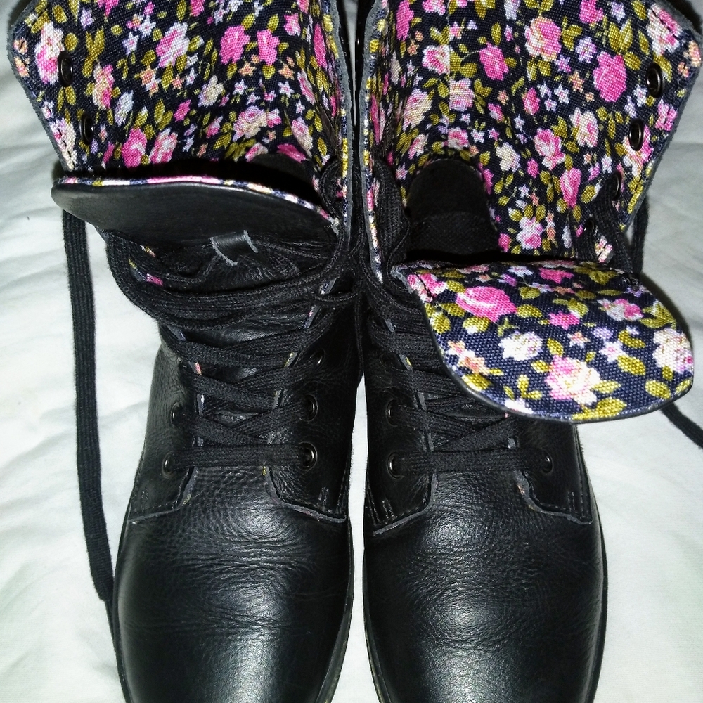 Dr. Marten's women's Stratford
